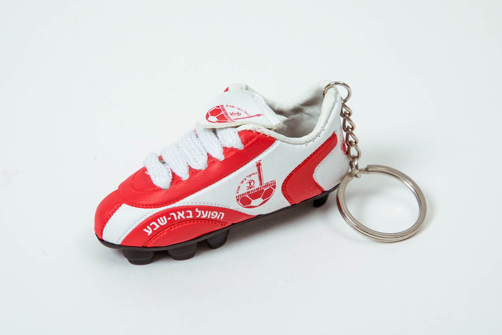 מחזיק מפתחות נעל כדורגל