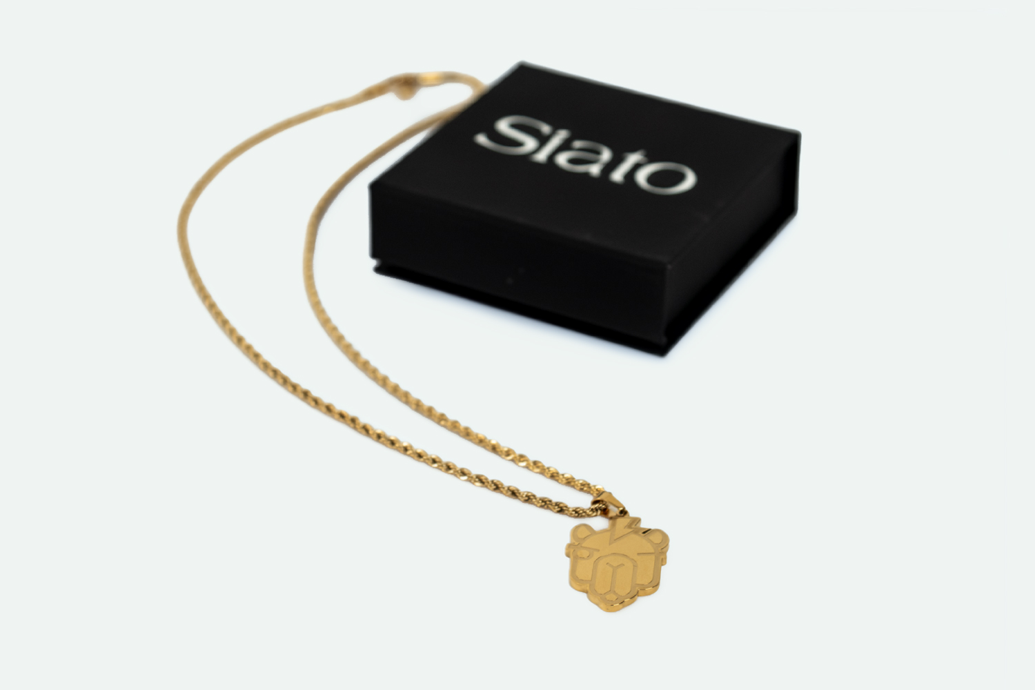 שרשרת תליון הפועל באר שבע גמל זהב